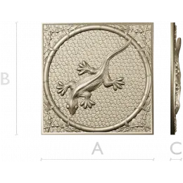 Ящерица в медальоне